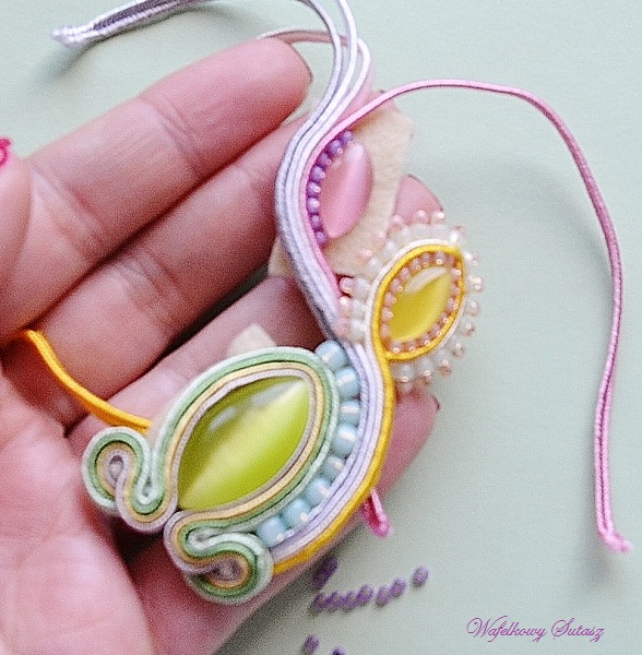 soutache