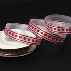 White satin ribbon 1,5cm with printed pattern, red hearts