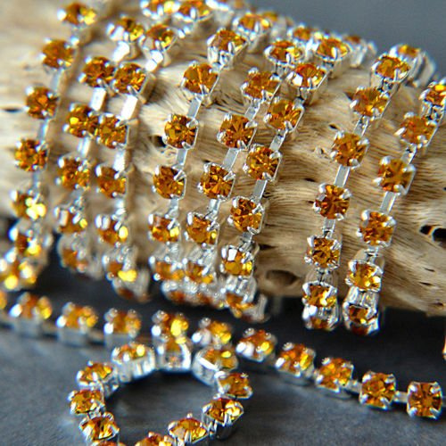 Rhinestone cupchain with Preciosa crystals ss 8,5 (~2,5 mm) Topaz / silver 10cm