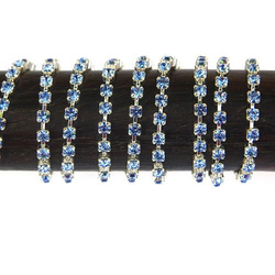 Rhinestone cupchain with Preciosa crystals  ss 8,5 (~2,5 mm) Light Sapphire / silver 10cm