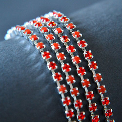 Rhinestone cupchain with Preciosa crystals 2,5 mm multicolor in silver: Coral & Hyacinth 10cm