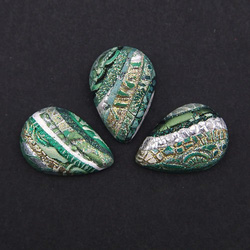 Cabochon CM Striped drop 15x26 green